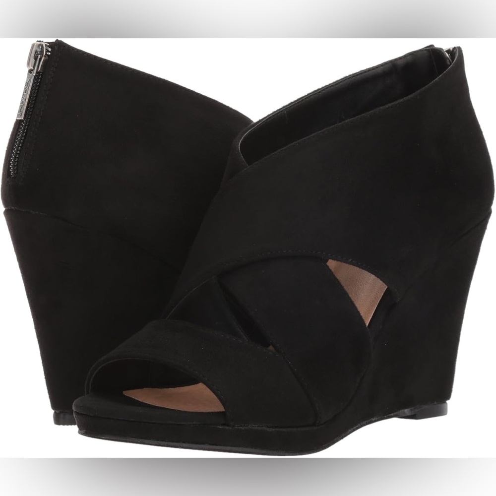 Michael Antonio Women's Anie Wedge Sandal - size (9)